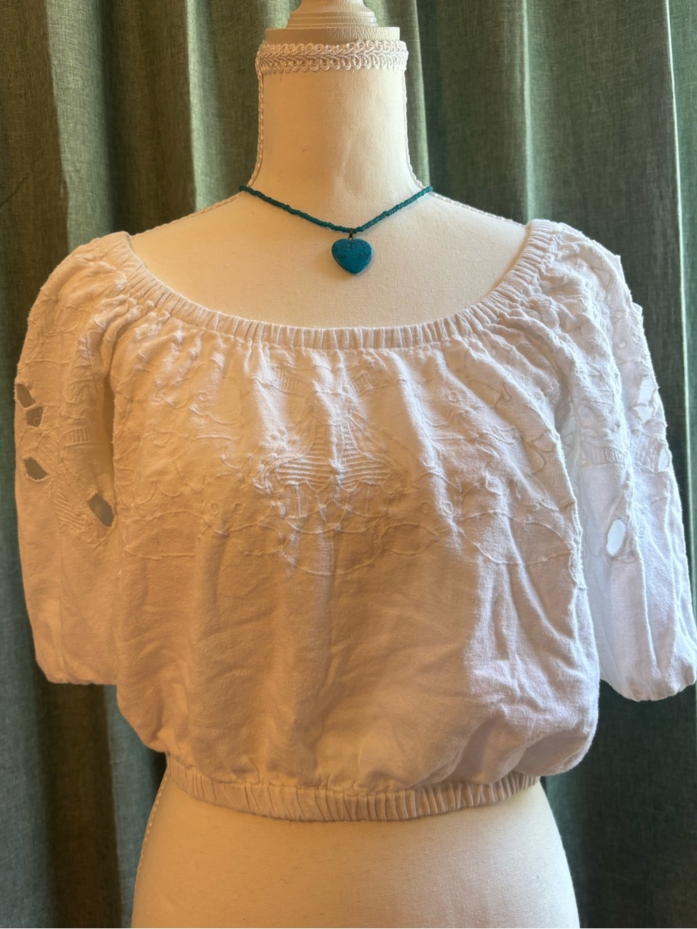 Universal Thread White Embroidered Peasant Crop Top